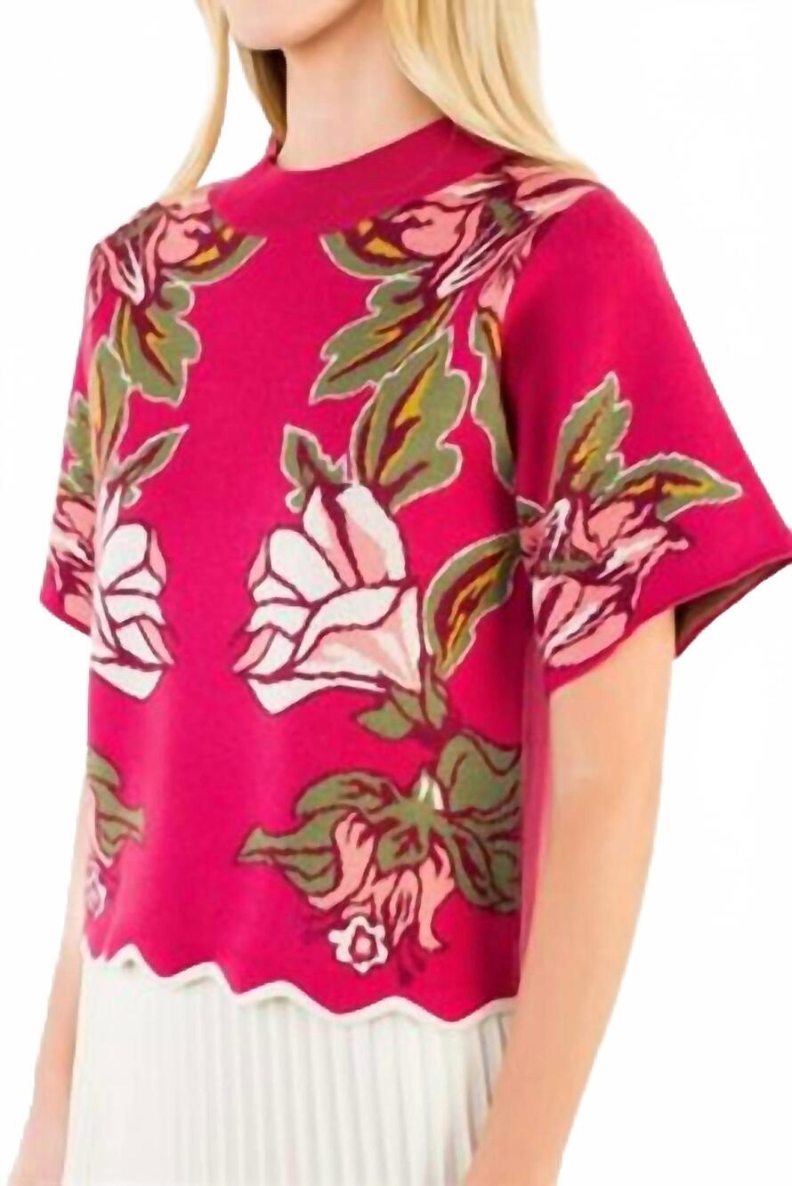NEW THML women's scallop hem and sleeves tee in magenta